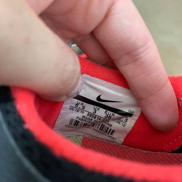 Nike running shoes - Picture 3 of 3